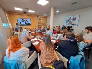 Formación impartida a profesionales de los centros