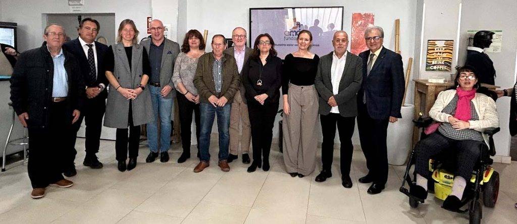 Foto de familia en la visita a Zurita