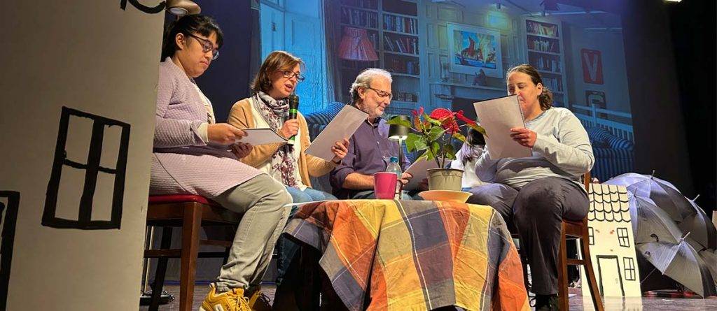 Momento de la representación y presentación de Historias de Leganés