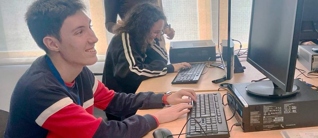 Alumno durante la formación para el empleo