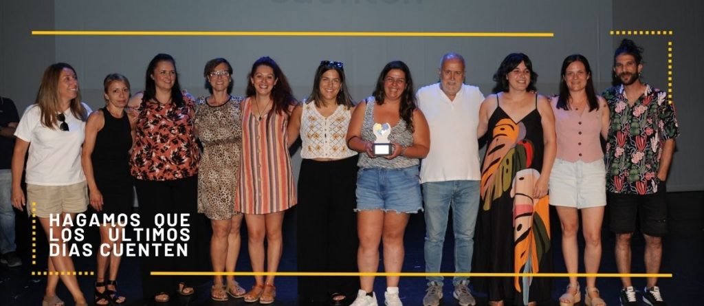 Foto del equipo de Inclusión Coimbra, cuya práctica fue reconocida en Lo Que Tú Haces Cuenta