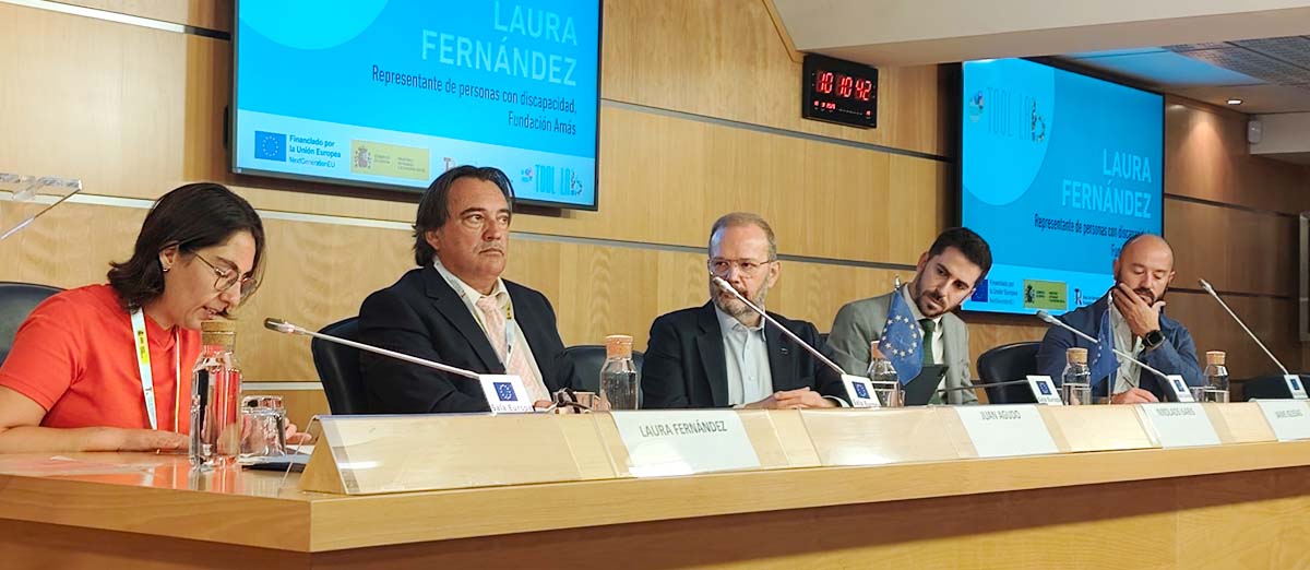 Representantes en la mesa institucional de apertura de jornada
