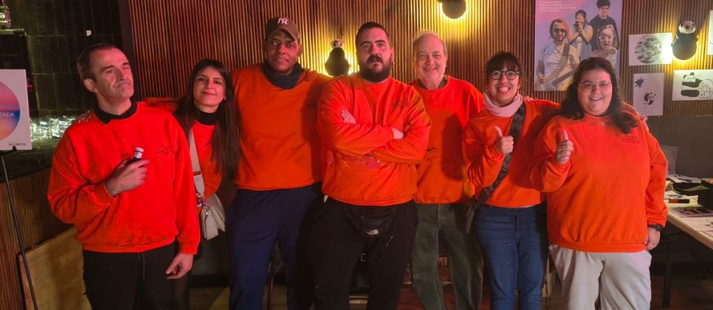 Participantes en el listening party