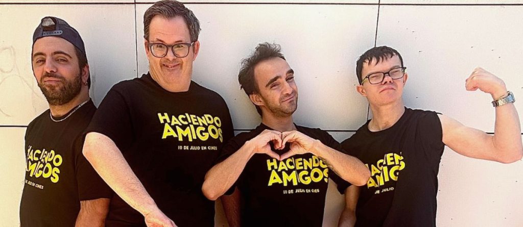 Actores de AMÁS Escema posando a la cámara